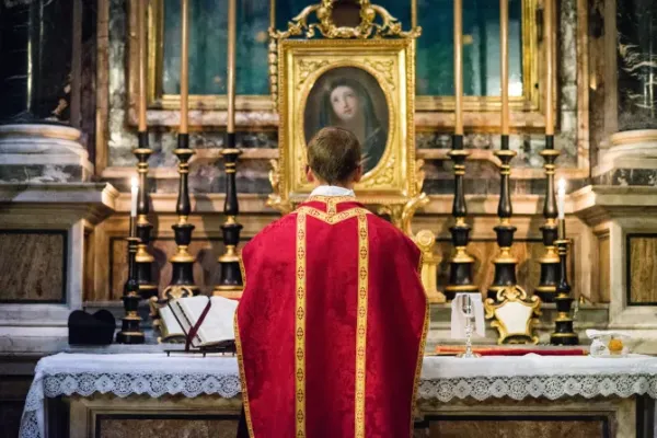 Traditional Latin Mass Attendees Waiting to See Impact of New Vatican Restrictions