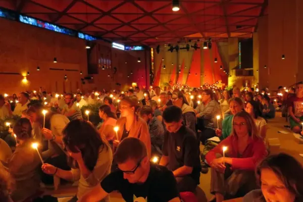 Pope Francis Urges Young Adults at Taizé Event to "dare to build a different world"