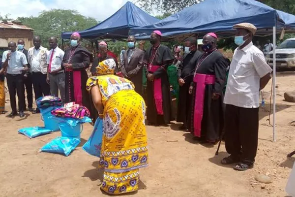 Bishops in Malawi Provide Humanitarian Assistance to Hundreds after Tropical Storm Ana