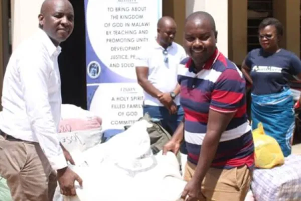 Catholic Journalists, Lay Association in Malawi Donate Relief Package to Flood Victims