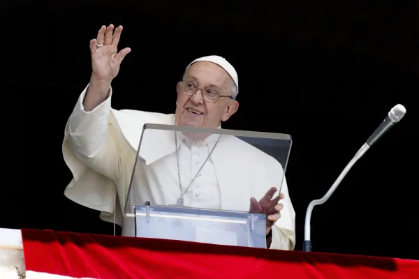 Pope Proposes Three Gestures from Gospel Miracle to Live at Mass