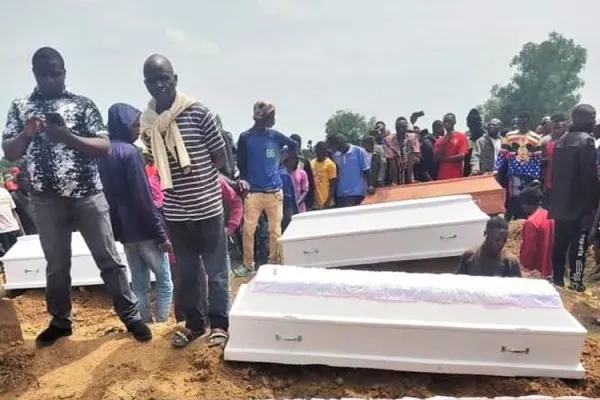 Mass burial for victims of persecution in Nigeria. Credit: Intersociety