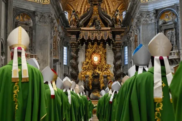 Pope Francis at Synod Closing Mass: To Reform the Church, Adore God and Love Others