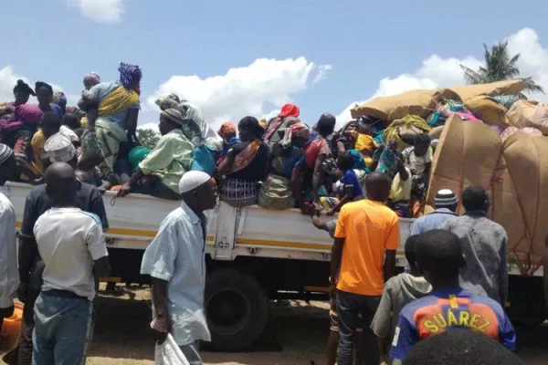 Families fleeing violence in the Cabo Delgado province in Mozambique. / Aid to the Church in Need (ACN International).