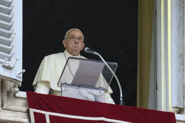 Pope Francis: In the Eucharist, Jesus Offers Himself for the world