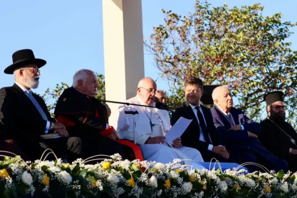 Pope Francis in Marseille: It’s "a duty of humanity" to Save Migrants Abandoned at Sea