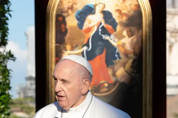 How Pope Francis Spread Devotion to Our Lady, Undoer of Knots