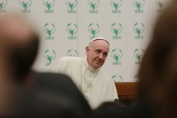 Charity is Fundamental to Politics, Pope Francis Tells Youth