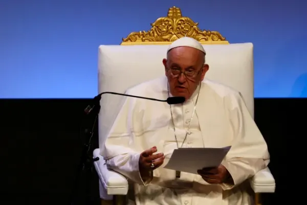 Pope Francis: Migrant Crisis Requires Wisdom, not "alarmist propaganda"