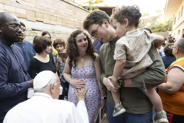 Pope Francis Warns of "cold war" in Families, Encourages Living Forgiveness