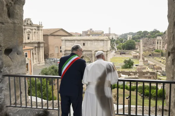 Pope Francis Reflects on Roman Empire in Visit to Ancient Capitoline Hill