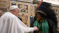 Pope Francis meets with participants of the conference “Indigenous Peoples’ Knowledge and the Sciences,” sponsored by the Pontifical Academies of Sciences and Social Sciences, held at the Vatican from March 14–15, 2024. / Credit: Vatican Media