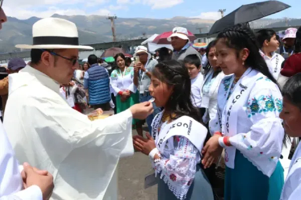 1,600 Children Receive First Holy Communion at International Eucharistic Congress