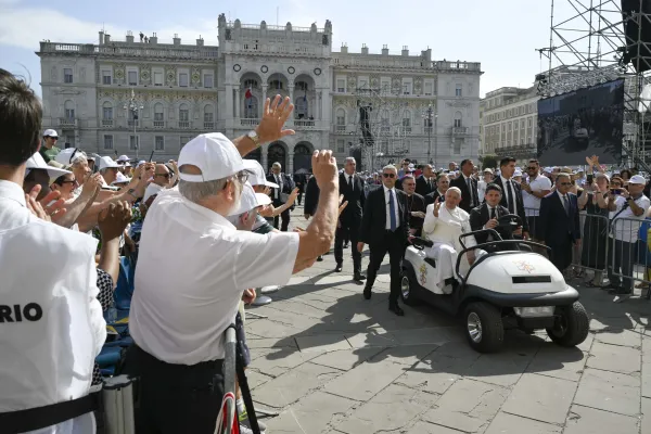 Gun Found in Abandoned Suitcase before Papal Visit to Trieste, Italy