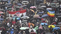 Umbrellas dotted St. Peter’s Square on the rainy Sunday afternoon as Jubilee pilgrims braved the weather to hear Pope Francis give his Angelus message on Jan. 5, 2025. / Credit: Vatican Media