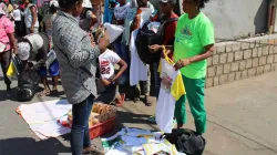 Youths in Madagascar invest in the sale of papal gadgets / ACI Africa