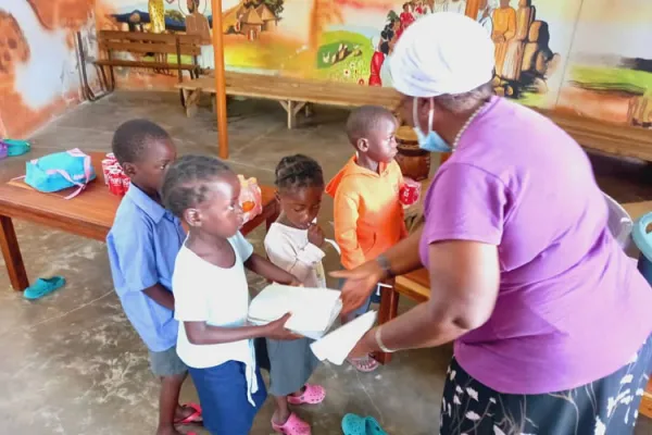 Hundreds of Children in “drought-ridden” Namibia Receive Salesian “nutritional support”