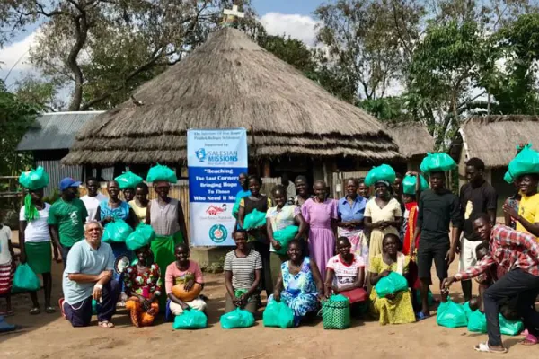 Some beneficiaries of the food aid from the Salesians of Don Bosco (SDB) in Uganda. / Salesians of Don Bosco (SDB)