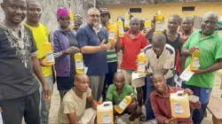 Ebolowa prison prisoners learn how to make liquid soap thanks to Don Bosco and the Salesians. Credit: Salesian Missions