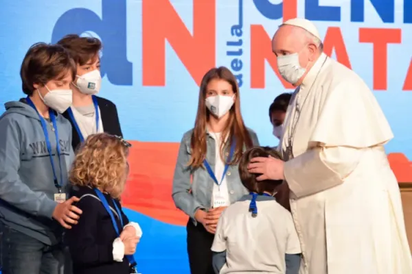 Pope Francis Asks Society which it Values More: Children or Money