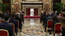 Pope Francis meets members of the Catholic Factchecking consortium at the Vatican’s Clementine Hall, Jan. 28, 2022. Vatican Media.