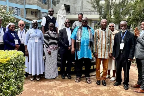 Planned Meetings of “mixed group of African theologians, pastoral practitioners, experts” to Reflect on Synodal Outcomes