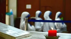 Sisters of the Missionaries of Charity. / URoy/Shutterstock