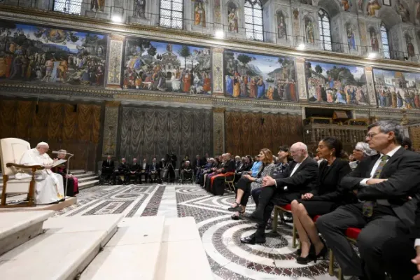 Pope Francis Addresses Artists, Including Creator of Blasphemous Crucifix Photo