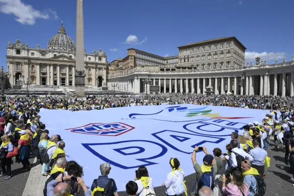 Pope Francis: Building Peace Requires "taking a risk"