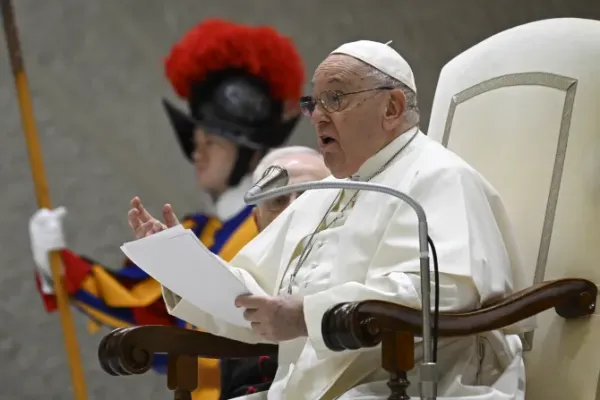 Pope Francis: "The Christian must be open to the word of God and to the service of others"