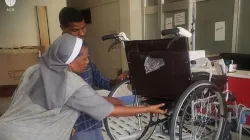 Two hospital-type beds and two wheelchairs for elderly religious sisters in Ethiopia. / Aid to the Church in Need (ACN).