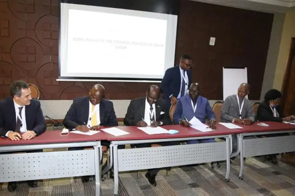 South Sudan’s Opposition Parties signing the declaration to recommit to the Cessation of Hostilities Agreement (CoHA) at a meeting in the Kenyan town of Naivasha. / Courtesy Photo