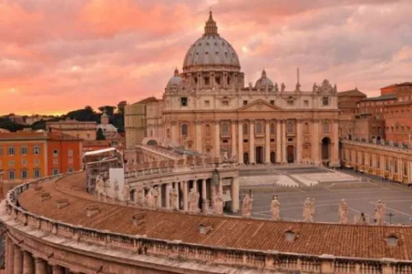 St. Peter's Basilica to Hold Monthly Eucharistic Adoration on Portico