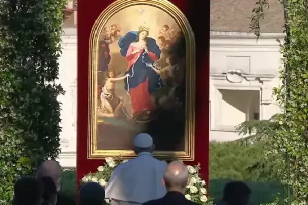 Pope Francis turns to Mary, Undoer of Knots, at end of rosary marathon for end to pandemic