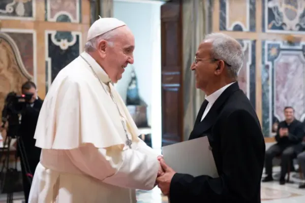 Pope Francis to Missionaries: "If you want to be witnesses, you can’t cease being adorers"