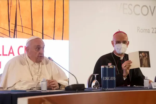 Pope Francis Speaks to Italy’s Catholic Bishops in "strictly private" Meeting