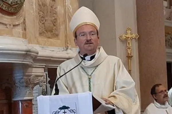 Pope Francis Transfers Catholic Bishop from Algerian Diocese to Tunisian Archdiocese