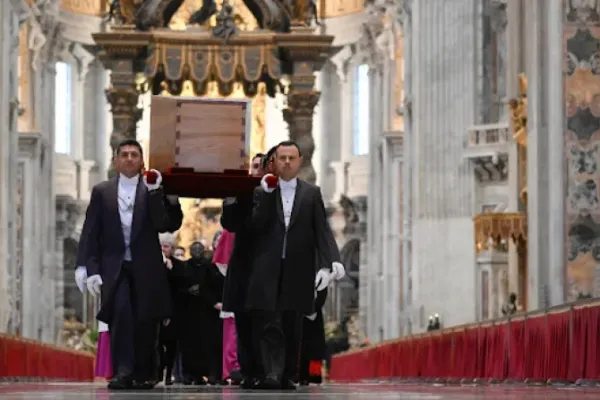 PHOTOS: Benedict XVI Laid to Rest in Private Ceremony