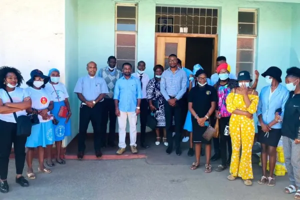 Youth in Zimbabwean Archdiocese Visit Drug Rehabilitation Facility for “reality check”