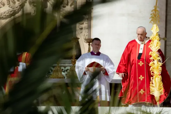 "Speak out forcefully" against "abominable actions" in Ukraine: Pope Francis to Pilgrims