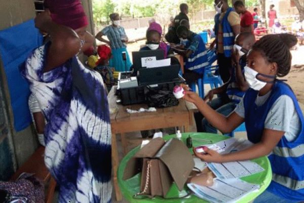 Some Ghanaians going through formalities during the Electoral Commission’s Pilot Voters Registration Exercise which took place in all 16 Regions across the Country. / Ghana's Electoral Commission.