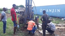 Salesian Missionaries in Luís Cabral neighborhood of Maputo offer a new borewell for water access thanks to Salesian Missions ‘Clean Water Initiative’ / Salesian Missions