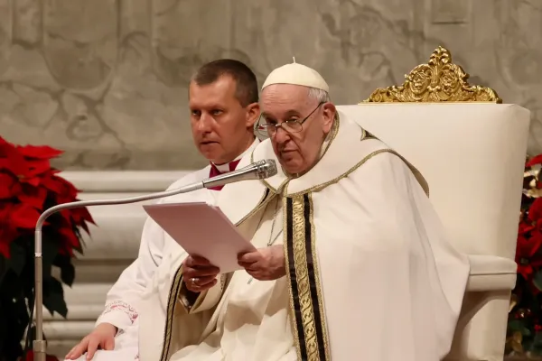 Pope Francis on Christmas: The Manger is a Sign that God is with us and Loves us