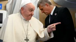 Pope Francis responds to questions from the press aboard the return flight to Rome from Mongolia. | Vatican Media