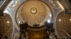 A view of the baldacchino underneath the central dome of St. Peter's Basilica. / Credit: Daniel Ibanez/CNA