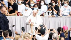 Pope Francis arrives for his general audience in the San Damaso Courtyard at the Vatican, Sept. 2, 2020. All photos: Daniel Ibañez/CNA.