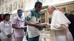 Pope Francis meets with participants in a World Day of Reflection against Trafficking in Persons in Vatican City, Feb. 12, 2018. Credit: Vatican City.