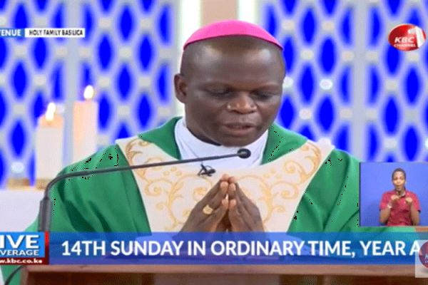 Bishop Maurice Muhatia Makumba presiding over a televised Mass at Holy Family Minor Basilica, Nairobi on Sunday, June 5. / Kenya Broadcasting Corporation/ Twitter