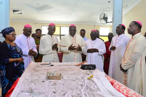 Delegations of Catholic Bishops from the Ibadan and Lagos Ecclesiastical Provinces during a solidarity visit to Nigeria’s Ondo Diocese following Church massacre. Credit: Ondo Diocese