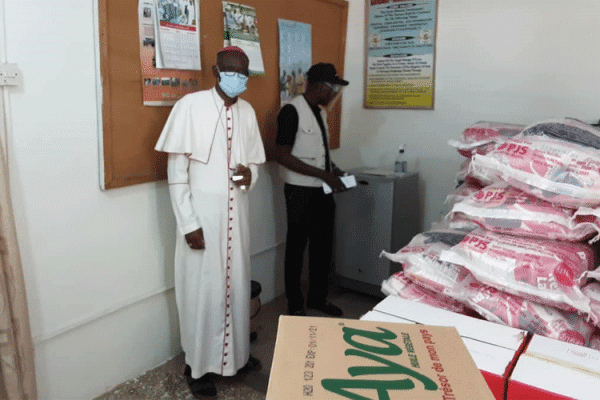 Bishop Alfred Agyenta, Local Ordinary of the Navrongo-Bolgatanga
Diocese in Upper East Region of Ghana with the Chief Executive Office of Caritas Ghana, Mr. Zan Akologo during a presentation ceremony to the Diocese on September 28, 2020 to support people impacted by the recent floods in the Region due to heavy rains and spillage of the Bagre Dam in Burkina Faso. / Caritas Ghana